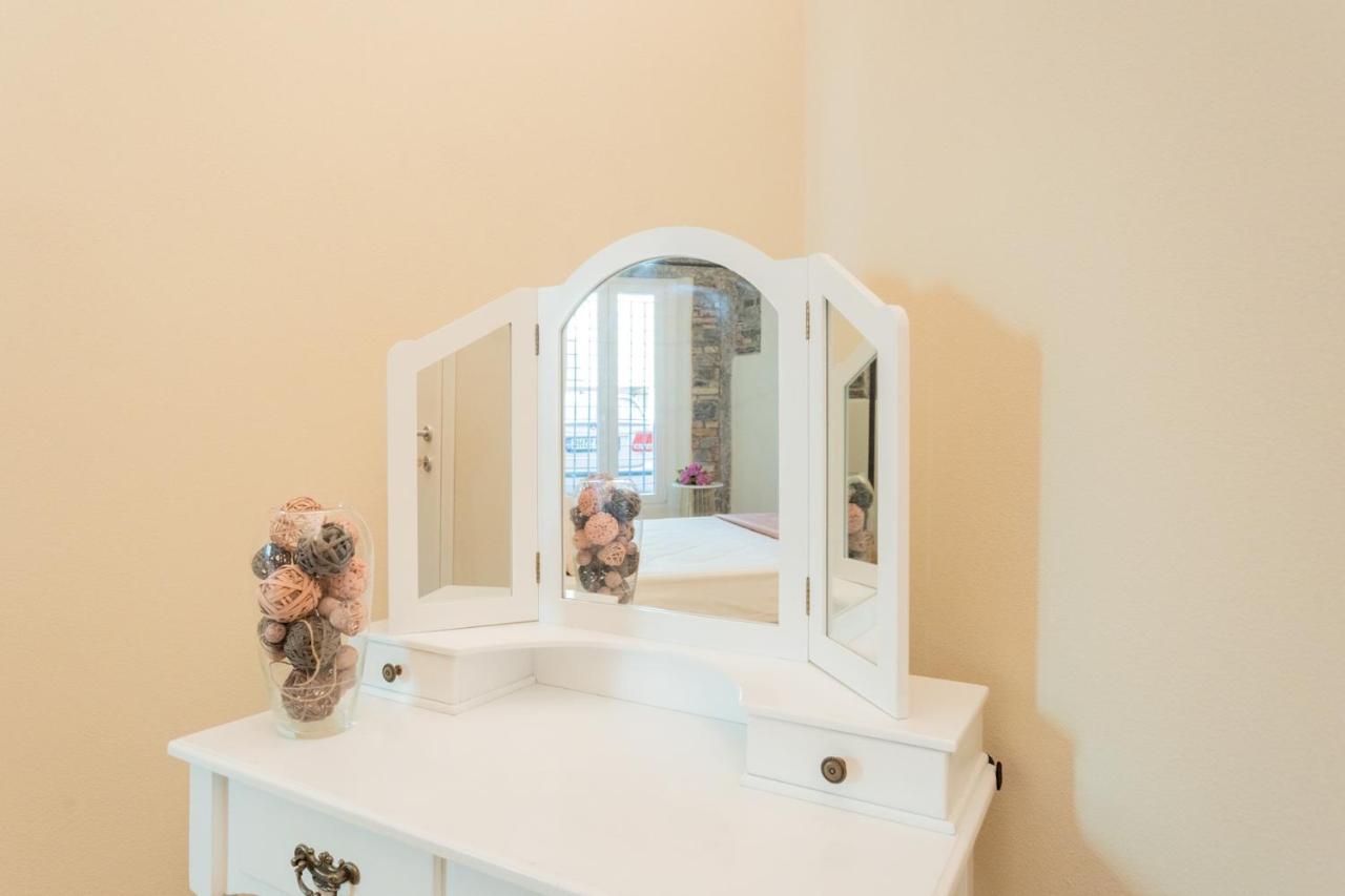 Romantic Escape City Centre With Jacuzzi & Parking By Rent All 科莫 外观 照片