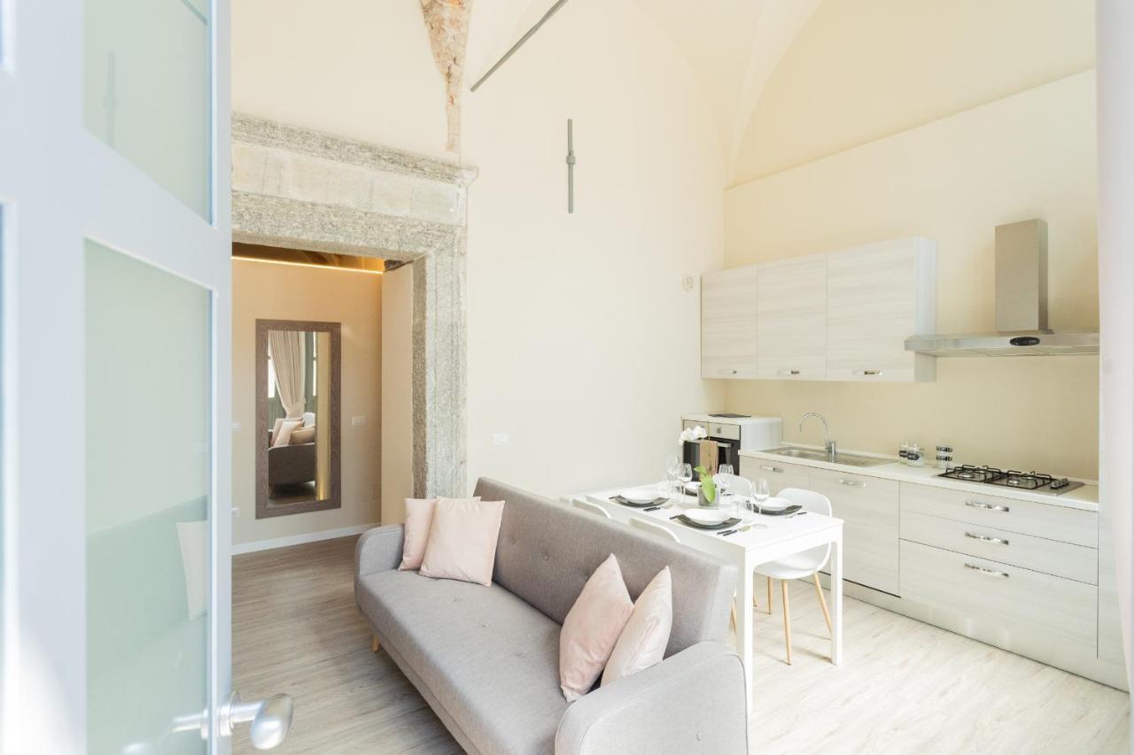 Romantic Escape City Centre With Jacuzzi & Parking By Rent All 科莫 外观 照片